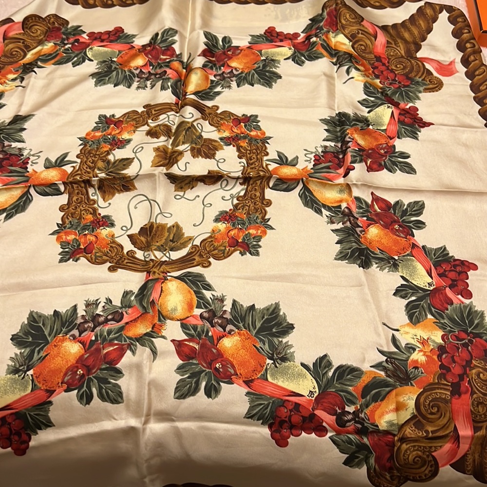 Christian Dior silk scarf - Picture 2 of 8
